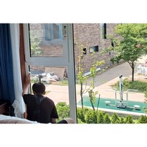 1층아파트 썬팅 / 거실반사필름시공/사생활보호를 위한 외부시선과 햇빛차단 하는 선팅, 챠콜 / 반사 필름  (10%) 어두운색