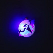 스투피드 LED 플래시 뱃지 (파란박쥐), 단품, 1개