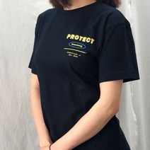 플로우핏 썸띵 포인트 레터링 라운드 반팔티셔츠 반팔 티셔츠