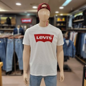 리바이스 데일리 룩!!!! 면 100% 소재에 부드럽고 깔끔한 로고 디자인!! 사계절 내내 사랑받는 LEVI'S 공용 배트윙 반팔티셔츠 화이트[NC불광]