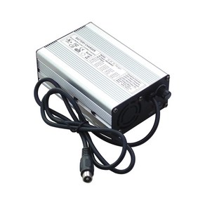 AC 110v/220V 54.6V 3A 리튬 이온 배터리 충전기 13S 48V 15Ah 20Ah 25Ah Ebike 쿨 팬 포함, 1개