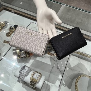 마이클 코어스 스몰 지갑 MICHAEL KORS Small Leathe Wallet 32F9GJ6D0L 32F9GJ6D0B 호환