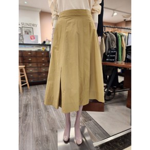 BCBG [올앤선드리] 호즈 SK _ A3M3S202 33 [MUSTARD]