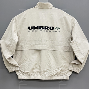 [국내백화점판] UMBRO 엄브로 25신상 클래식 웜업 바람막이 자켓 긴팔 셋업 (베이지)