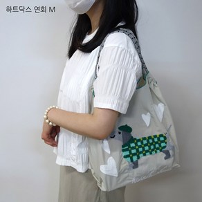 [나디아] 홀앤홀 캐릭터 자수 바스락 쇼퍼 데일리백 가방 M미듐