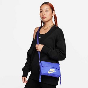 [나이키] NSW FUTURA 365 CROSSBODY (퓨추라 365 크로스바디) CW9300 581