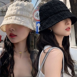 어나더뷰 1513 [1+1] 마리 엠보 버킷햇 벙거지 모자 무지 주름 봄 여름 휴가 여행 가벼운 끈조절 여성 데일리모자