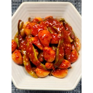 1+1 매콤 새콤 알마늘 양념고추 무침 1kg 2개 집반찬 장아찌 간편식