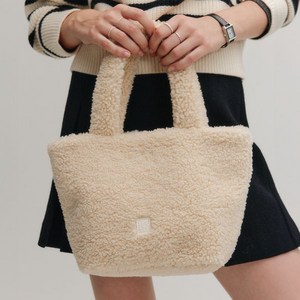 LOOKAST 룩캐스트라일리 플러피 백_아이보리 / RILEY FLUFFY BAG_IVORY