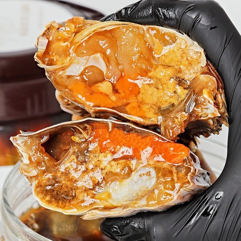 어촌명가 국내산 연평도 암꽃게 알꽉찬 하프컷 한입 간장게장, 1개, 1.2kg
