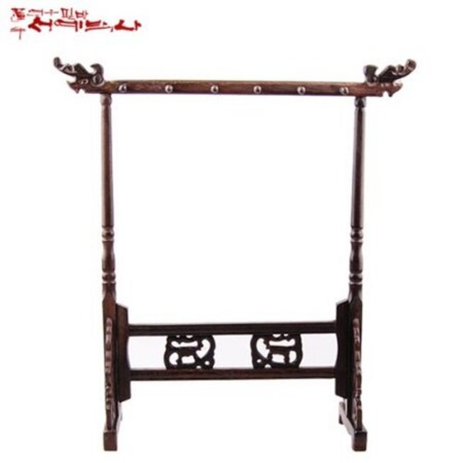 cafc1e307bc2ce805e4906a9af2b40f1f8095e3dc3edf5de865bb13b9e65.jpg