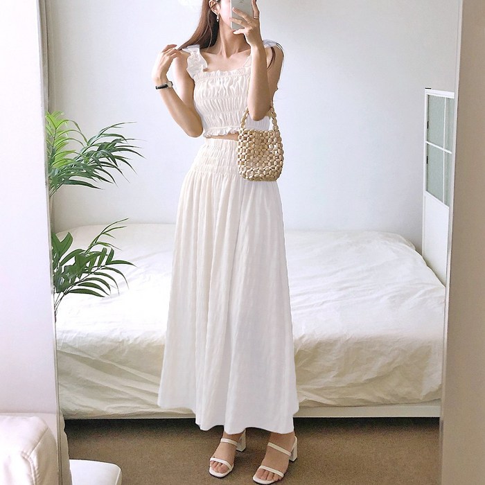 요시아나 당일발송 클라티에 투피스 프릴 곱창 스모크 크롭 나시 롱스커트 세트 3컬러