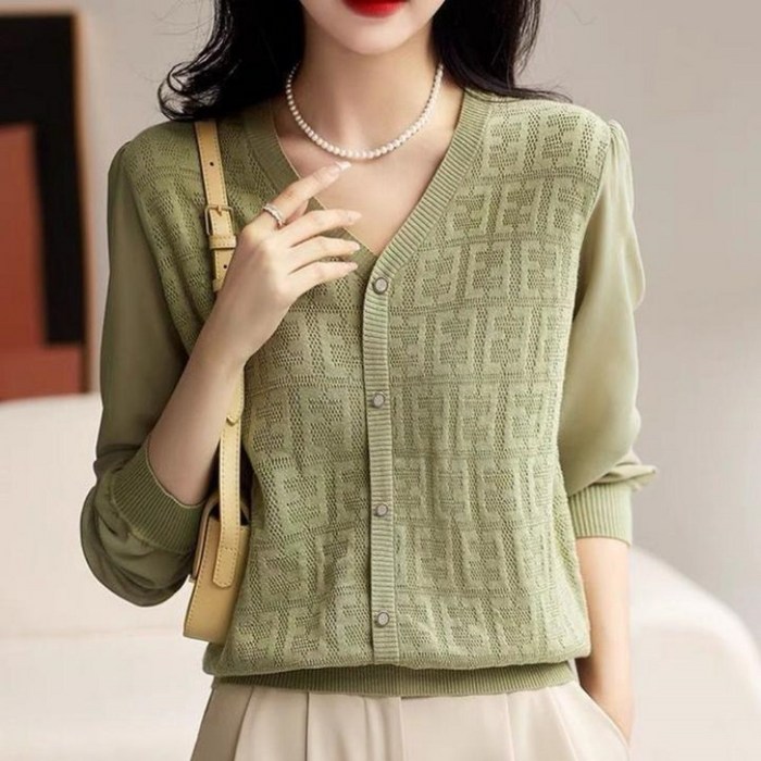 여성 니트 블라우스 시폰 배색 간절기 데일리 오피스룩