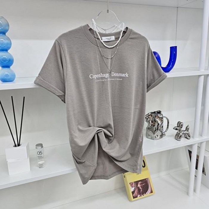 상상그이상 여성용 찰랑 레터링 레이온 반팔 티셔츠