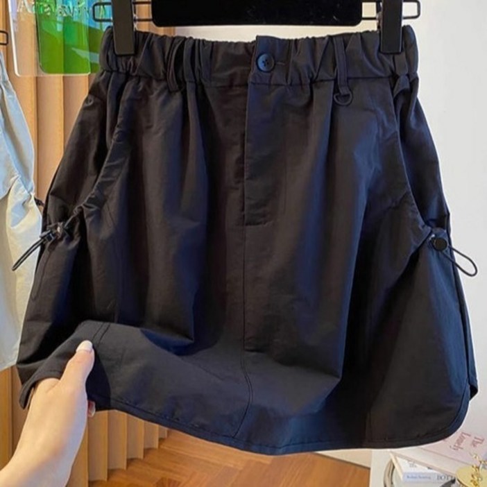 구디프 여성용 빈티지룩 스트링 버튼장식 허리밴딩 미니스커트