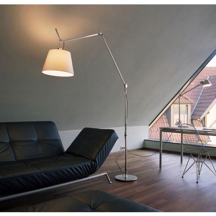 아르떼미데 톨로메오 메가 플로어 램프 바스큘란테 아르떼미데 톨로메오 메가 플로어 램프 바스큘란테