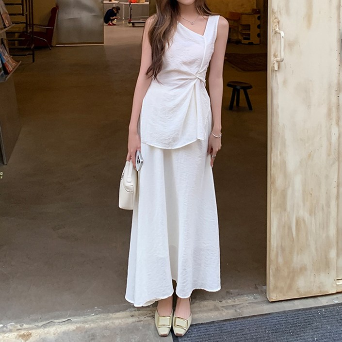 비비에모 프리엘 언발란스 스플릿 투피스 세트 10636