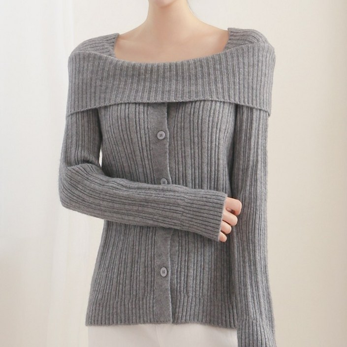 클레이스 세미숄카라 니트 티셔츠