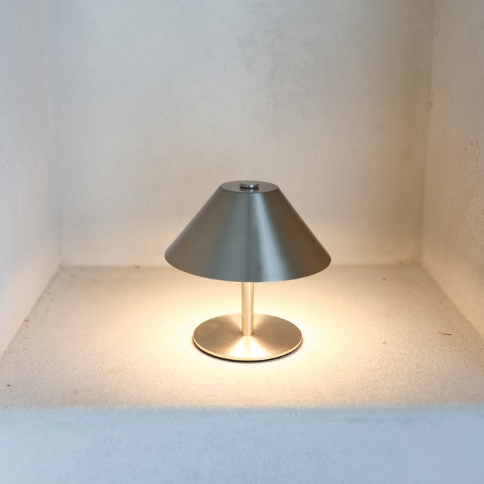 케이트가든 무선 메탈 스탠드 조명 usb타입 터치 무드등 4색 변환 쇠테리어