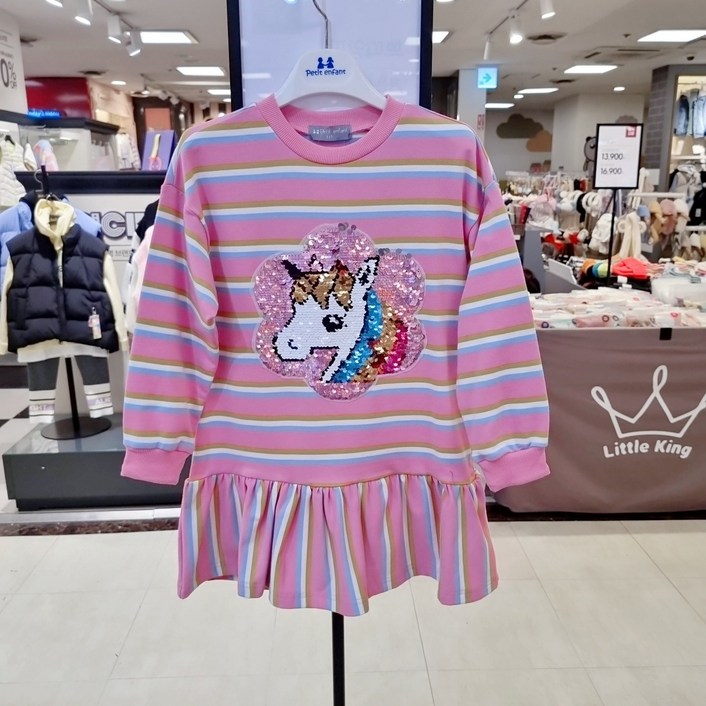 쁘띠앙팡 산본점 봄가을초특가세일 보들보들 부드러운 소재감에 신축성 넘좋은 모리스트롱원피스에요 여아최애템 유니콘스팽글원피스 편하게 활동하기좋은 데일리룩