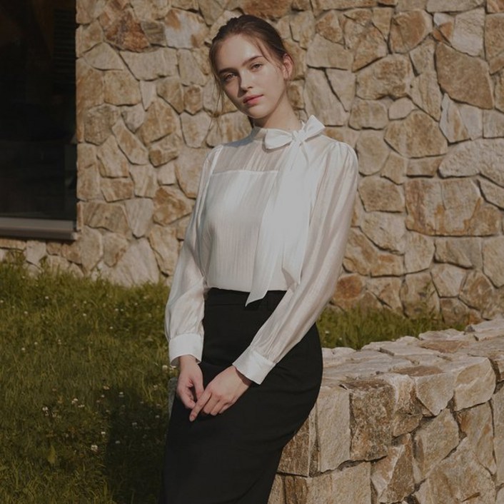 백화점 잇미샤 25 FW 페미닌 타이 블라우스 ITP8ZBL430 307792