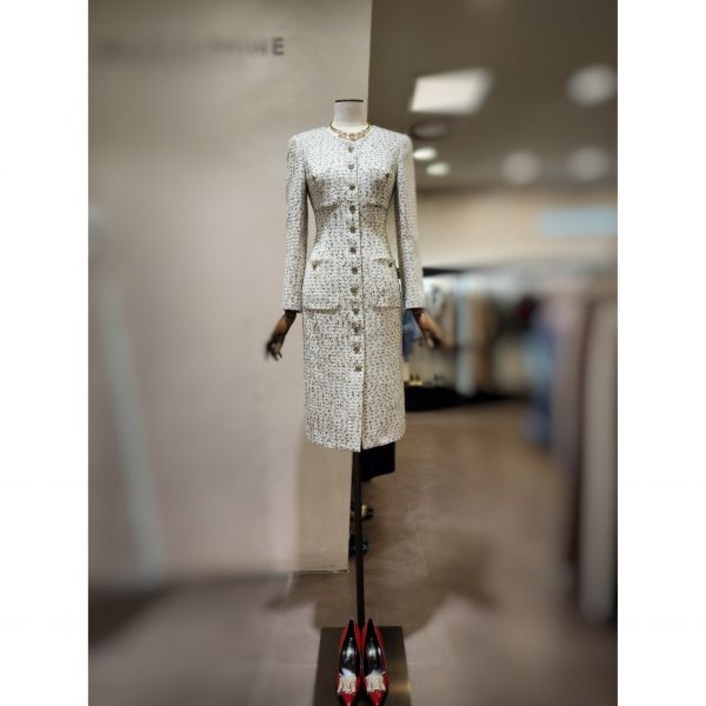 모조에스핀 S/S 간절기 팬시트위드 더블포켓 주얼리버튼 원피스 S241MSE003-CR