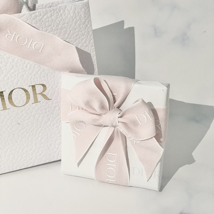 쇼핑백 국내백화점 디올 백스테이지 하이라이터 쉐도우 글로우 페이스 팔레트 선물포장