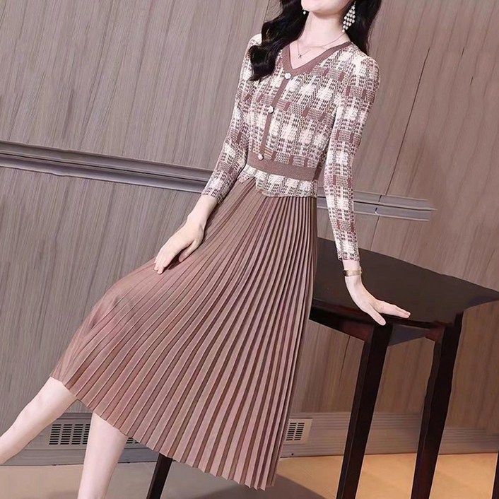 ROYALBELLE 여성 브이넥 긴팔 플리츠 디자인 루즈핏 빅사이즈 주름 미디 원피스 K040206