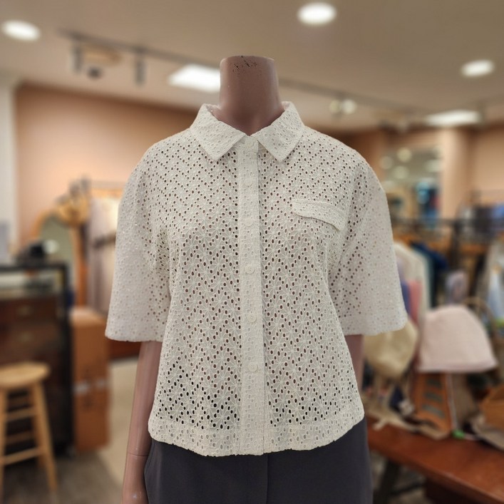 BCBG 올앤선드리 키이라 자수 BL 블라우스 A4M5B445 10 WHITE