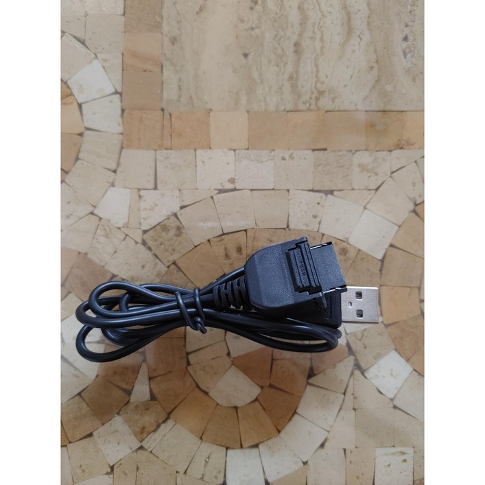 모토로라 스타택 7760 usb 충전기 새제품 모토로라 스타택 7760 usb 충전기 새제품