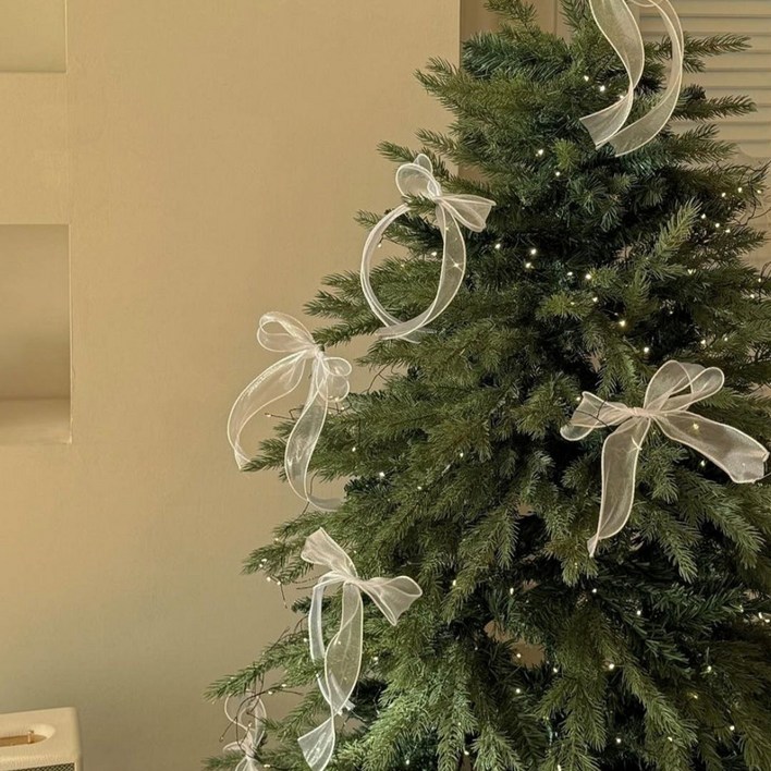 크리스마스 트리 화이트 노방 리본 오너먼트