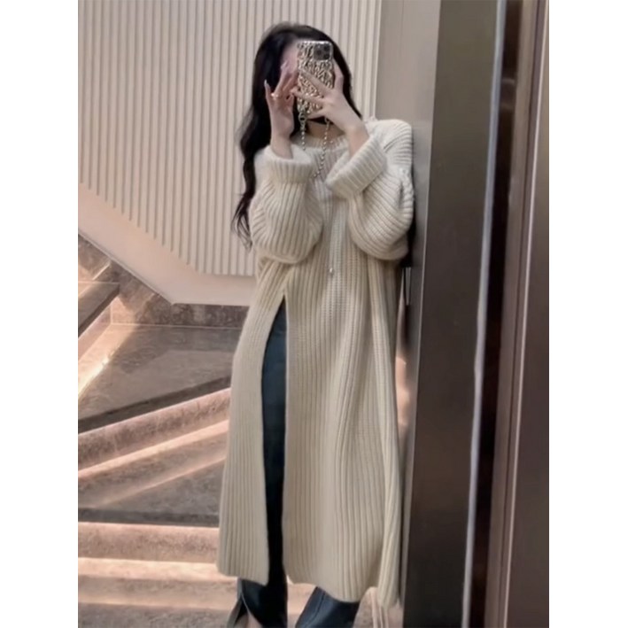 라운드 꽈배기 옆절개 니트 원피스