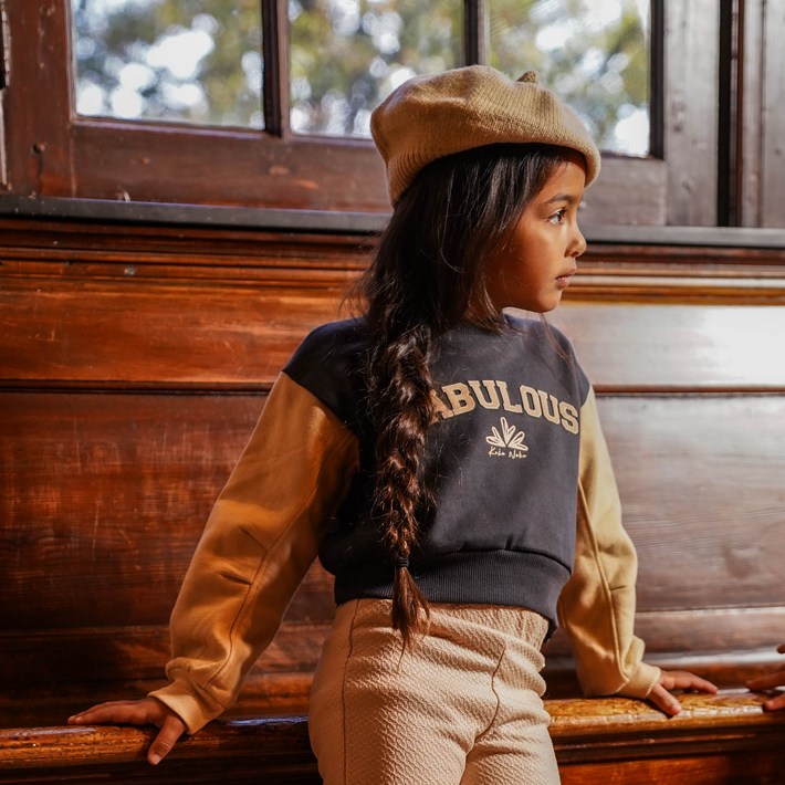 코코노코 블랙샌드 크롭 기모 스웨트셔츠