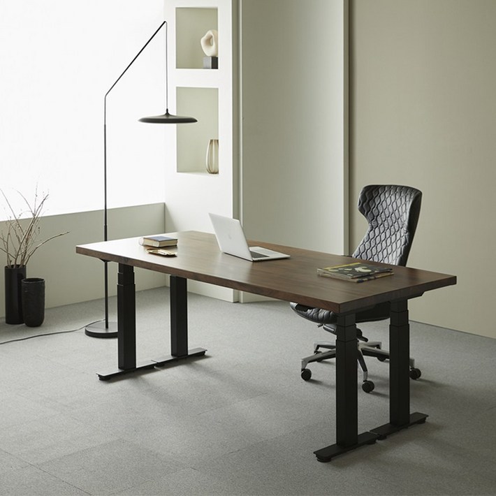 에렉투스 하드우드 원목상판 리낙 쿼드 모션데스크 월넛 2000x900x45 프리미엄