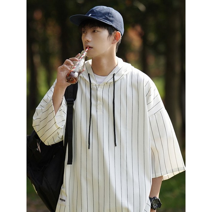 남자오버핏후드티 셔츠 남성 여름 신작 후드 반팔 트렌디 루즈 얇은 섹션 스트라이프 5부 소매 대형