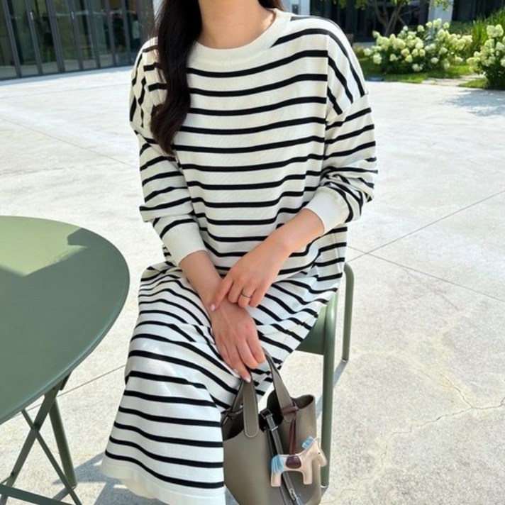 위시엘 빅사이즈 부드러운 스트라이프 니트 롱 원피스