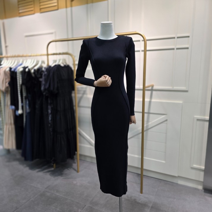 에고이스트 절개라인 포인트 롱 니트 원피스 ER4BX005BKCA