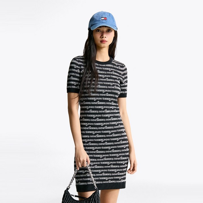 타미힐피거 스크립트 스웨터 드레스 T32F0WOP15TWT10GM