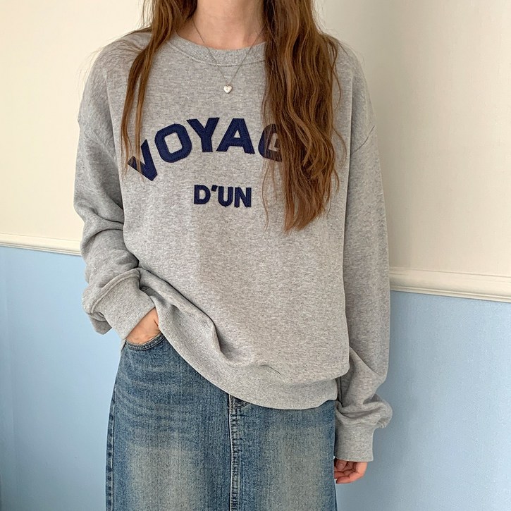 린다샵 베느루 라운드넥 펠트 레터링 오버핏 맨투맨 cpt15637k47