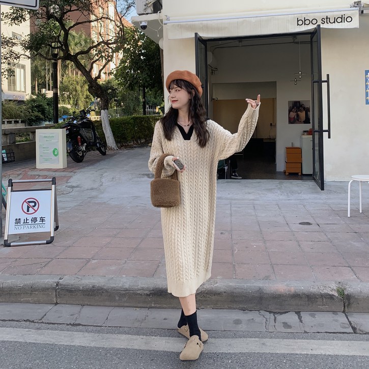 여성 도톰 카라 배색 꽈배기 루즈핏 오버핏 케이블 니트 원피스