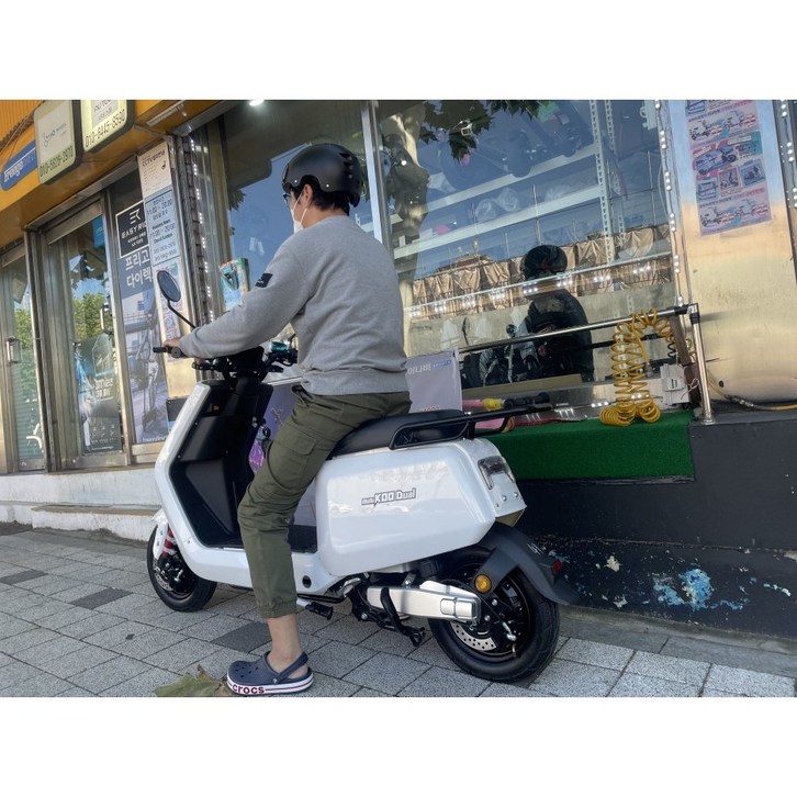 오늘출발 아이휠 미니쿠 듀얼 울트라 48V 28.8Ah 국산배터리셀 사용 듀얼모터 배달용 출퇴근용 전동스쿠터
