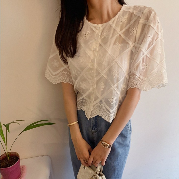 미아마스빈카런 자수 블라우스