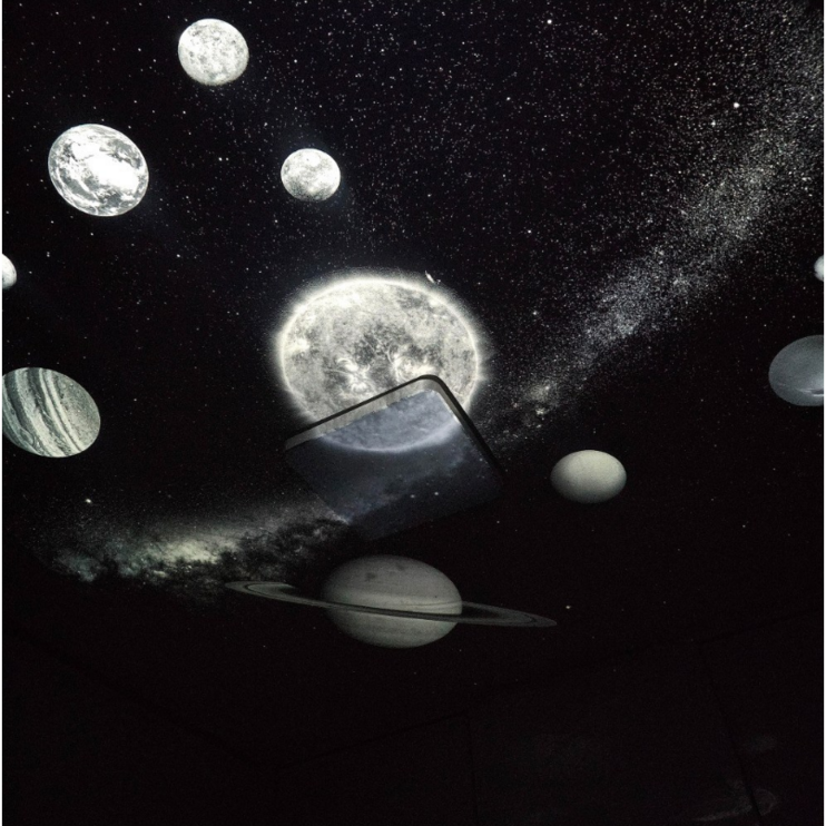 글루시 UFO드림프로 오로라 우주 은하수 달 별 우주인 프로젝터 우주인 무드등 조명 집들이선물 지민