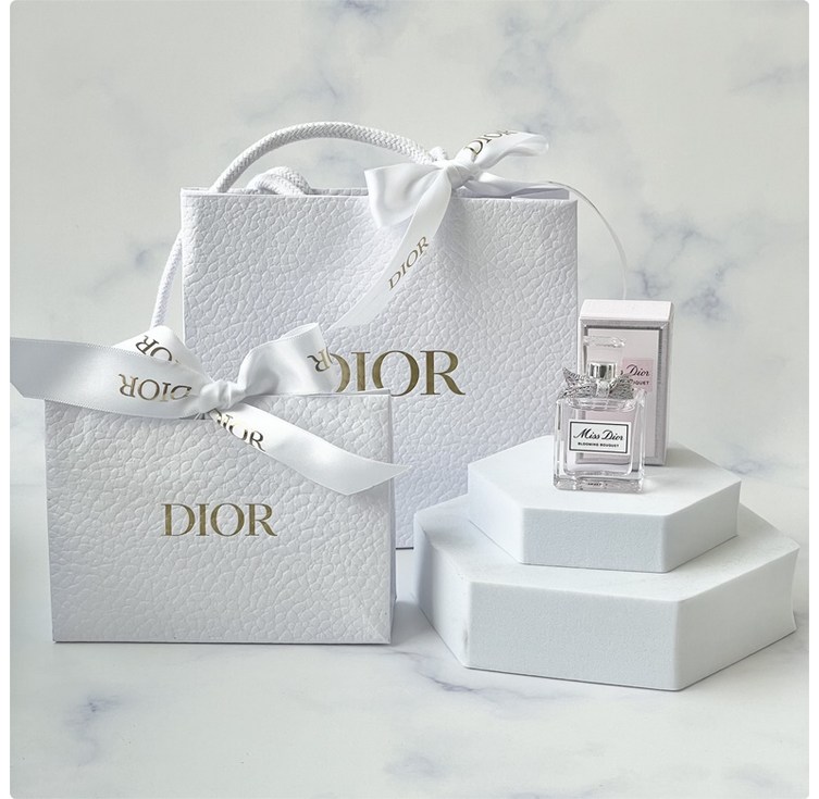 쇼핑백증정 디올 미스디올 향수 선물포장