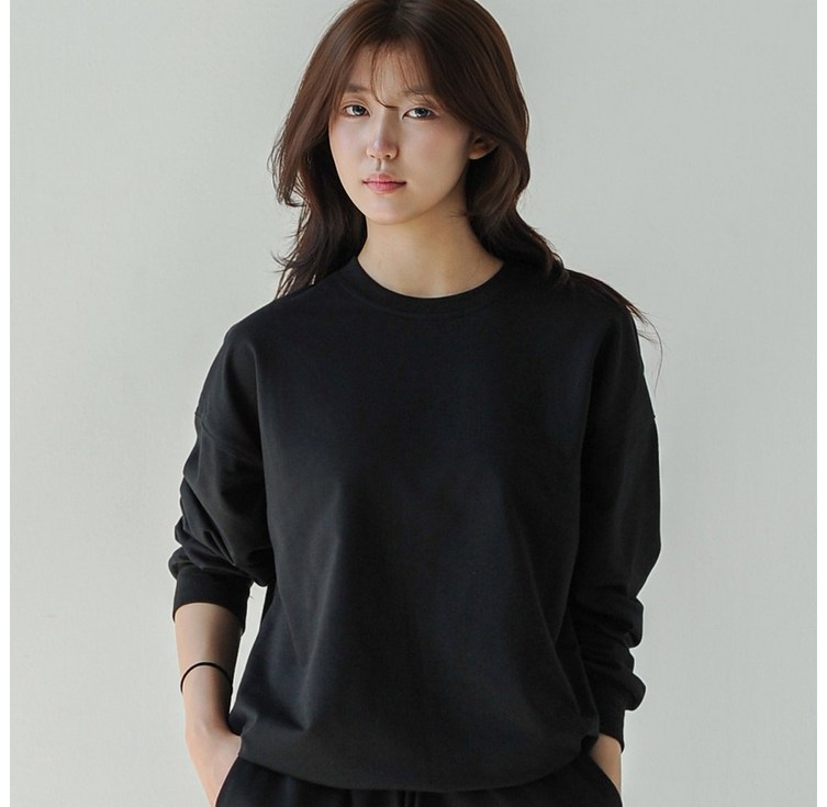 어나나 스토어 세미 오버핏 무지 맨투맨 얇은 원단, 사계절용 맨투맨티 고퀄리티,싼가격의 봄철,여름 장마철에 착용하기 좋은 얇은 맨투맨